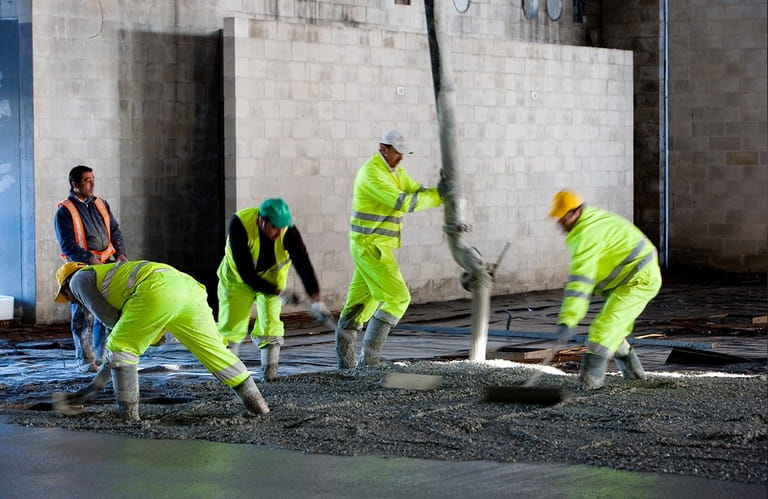 Pavimento industriale in cemento elicotterato Noci